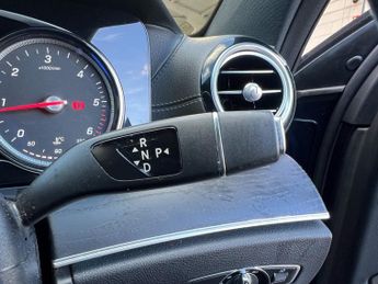 Mercedes-Benz E Class 2.0 E220d AMG Line Saloon 4dr Diesel G-Tronic+ Euro 6 (s/s) (194