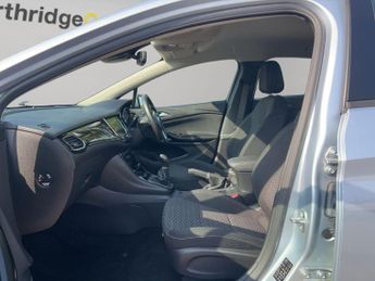 Vauxhall Astra 1.4i Turbo SRi Nav Euro 6 5dr