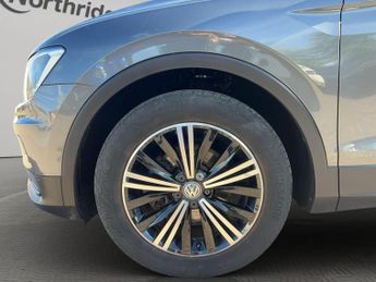 Volkswagen Tiguan 2.0 TDI SE Navigation Euro 6 (s/s) 5dr