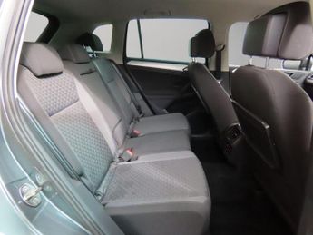 Volkswagen Tiguan 2.0 TDI SE Navigation Euro 6 (s/s) 5dr