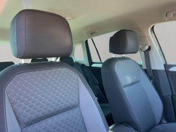Volkswagen Tiguan 2.0 TDI SE Navigation Euro 6 (s/s) 5dr
