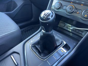Volkswagen Tiguan 2.0 TDI SE Navigation Euro 6 (s/s) 5dr