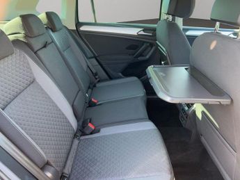 Volkswagen Tiguan 2.0 TDI SE Navigation Euro 6 (s/s) 5dr