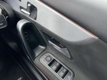 Mercedes-Benz A Class 1.3 A250e 15.6kWh AMG Line (Premium Plus 2) 8G-DCT Euro 6 (s/s) 