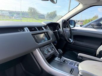 Land Rover Range Rover Sport 3.0 SDV6 HSE DYNAMIC