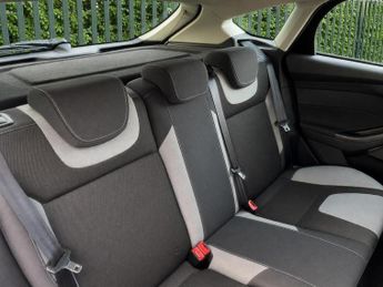 Ford Focus 1.6 Zetec Powershift Euro 5 5dr