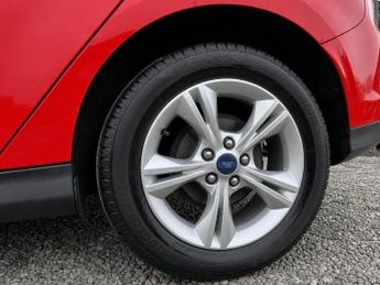 Ford Focus 1.6 Zetec Powershift Euro 5 5dr