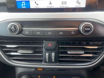 Ford Focus 1.0T EcoBoost Zetec Euro 6 (s/s) 5dr