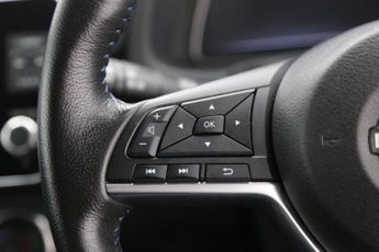 Nissan LEAF 39kWh Acenta Auto 5dr