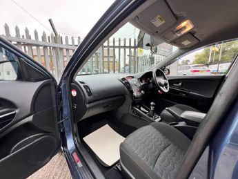 Kia Ceed CRDI 3