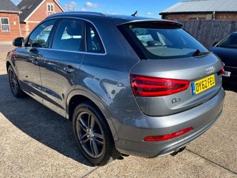 Audi Q3 2.0 TDI S line S Tronic quattro Euro 5 (s/s) 5dr