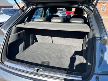 Audi Q3 2.0 TDI S line S Tronic quattro Euro 5 (s/s) 5dr