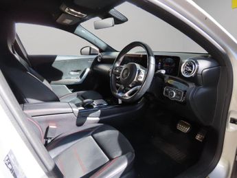Mercedes-Benz A Class 1.5 A180d AMG Line (Premium) 7G-DCT Euro 6 (s/s) 5dr