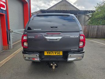 Toyota Hilux INVINCIBLE 4WD D-4D DCB