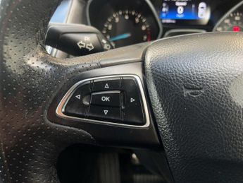 Ford Focus 1.0T EcoBoost ST-Line Euro 6 (s/s) 5dr