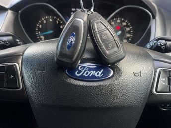 Ford Focus 1.0T EcoBoost ST-Line Euro 6 (s/s) 5dr