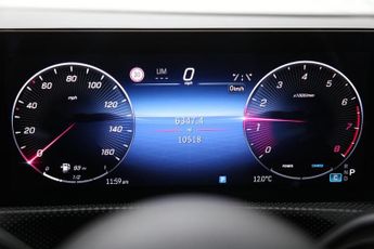 Mercedes-Benz CLA Class 1.3 CLA180h MHEV AMG Line (Executive) Coupe 7G-DCT Euro 6 (s/s) 