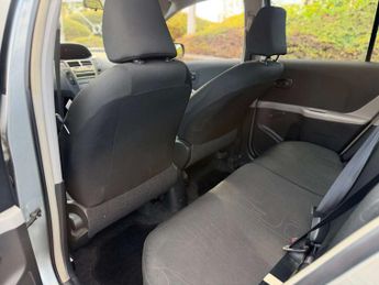 Toyota Yaris 1.0 VVT-i T2 Hatchback 5dr Petrol Manual Euro 4 (69 ps)