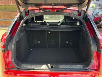 Land Rover Range Rover Velar R-DYNAMIC SE