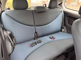 Toyota Yaris 1.3 VVT-i Blue Hatchback 3dr Petrol Manual (133 g/km, 85 bhp)
