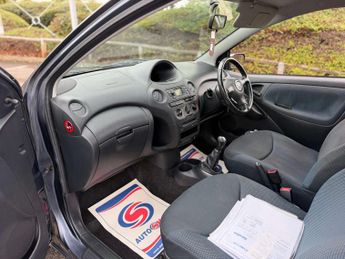 Toyota Yaris 1.3 VVT-i Blue Hatchback 3dr Petrol Manual (133 g/km, 85 bhp)