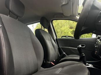 Renault Clio 1.2 I-Music Hatchback 5dr