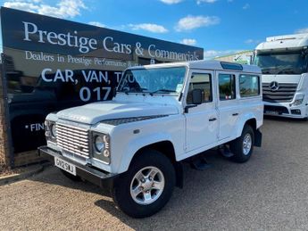 Land Rover Defender 110 County Station Wagon 5DR 2.2 TDCi 7 SEATER DIESEL 4X4 1 OWNE