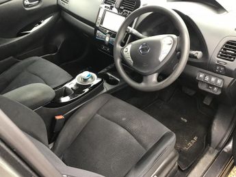 NISSAN LEAF 80kW Acenta 24kWh 5dr Auto