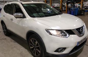 Nissan X-Trail 1.6 dCi N-Tec 5dr + PAN ROOF / NAV / CAMERA / 9 SERVICES / 19 IN