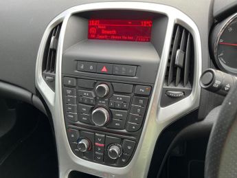 VAUXHALL ASTRA 2.0 CDTi 16V SRi 5dr Auto