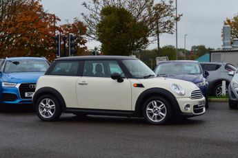 MINI Hatch 1.6 Cooper D 3dr ++ PEPPER PACK / CLIMATE / ZERO TAX / 74.3 MPG 