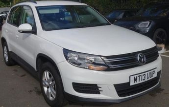 Volkswagen Tiguan 2.0 TDi BlueMotion Tech S 5dr ++ DAB / BLUETOOTH / 8 SERVICES / 