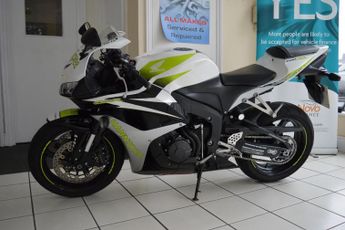  CBR600RR-8 HANNSPREE VERY LOW MILEAGE