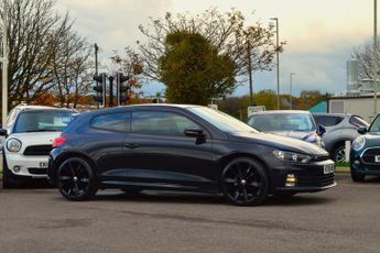 Volkswagen Scirocco 2.0 TDi 184 BMT R-Line 3dr + LEATHER / NAV / 35 TAX / ULEZ / 19 