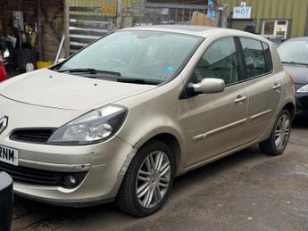 Renault Clio 1.6 VVT Initiale