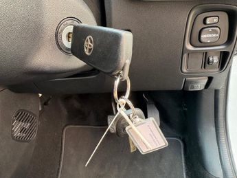 TOYOTA AYGO 1.0 VVT-i X-Play 5dr auto