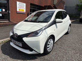 TOYOTA AYGO 1.0 VVT-i X-Play 5dr auto