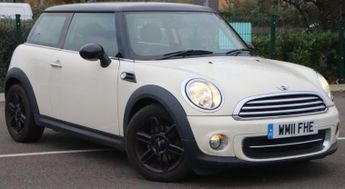 MINI Hatch 1.6 Cooper 122 3dr + CHILI PACK / ULEZ / CLIMATE / HALF LEATHER 