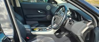 LAND ROVER RANGE ROVER EVOQUE 2.2 SD4 Pure 4WD 5dr ++ TECH PACK / NAV / LEATHER / DAB / BLUETO