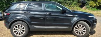 LAND ROVER RANGE ROVER EVOQUE 2.2 SD4 Pure 4WD 5dr ++ TECH PACK / NAV / LEATHER / DAB / BLUETO