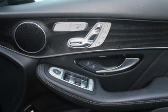 MERCEDES-BENZ GLC GLC 220d 4Matic AMG Line Premium 5dr 9G-Tronic