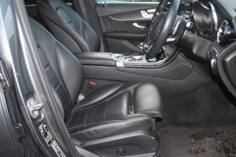 MERCEDES-BENZ GLC GLC 220d 4Matic AMG Line Premium 5dr 9G-Tronic