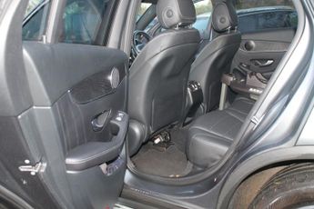 MERCEDES-BENZ GLC GLC 220d 4Matic AMG Line Premium 5dr 9G-Tronic