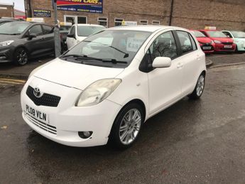 Toyota Yaris 1.3 VVT-i SR 5dr