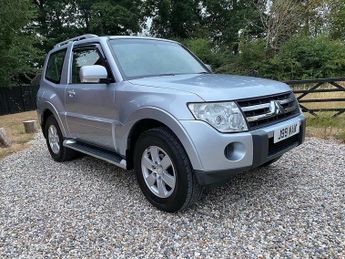 Mitsubishi Shogun 3.2 DI-DC Equippe 3dr Auto