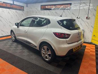 Renault Clio 1.2 16V Dynamique MediaNav 5dr