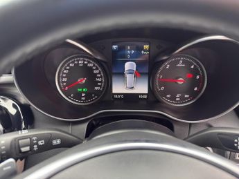 MERCEDES-BENZ C CLASS C220d AMG Line 5dr 9G-Tronic
