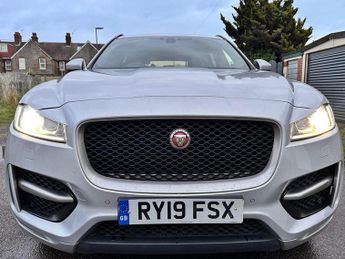 Jaguar F-Pace 2.0d R-Sport 5dr Auto