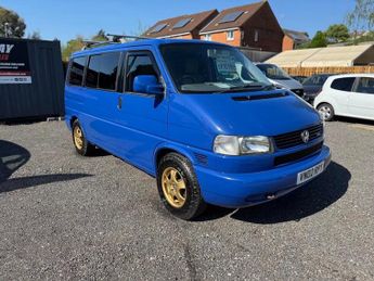 Volkswagen Caravelle VW T4 Multivan Caravelle Day van Transporter camper with Bed 2.5