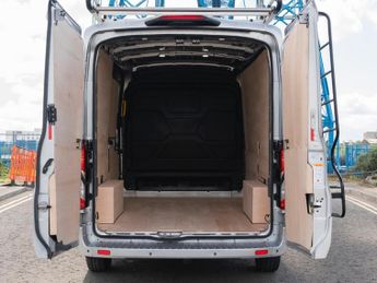 FORD TRANSIT 2.0 EcoBlue 130ps H2 Limited Van Auto